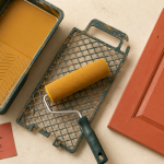 Rouleau en mousse pour quelle peinture : vernis, acrylique, glycéro sur bac et grille