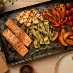 Recette plancha : saumon et légumes croquants sur plaque chaude